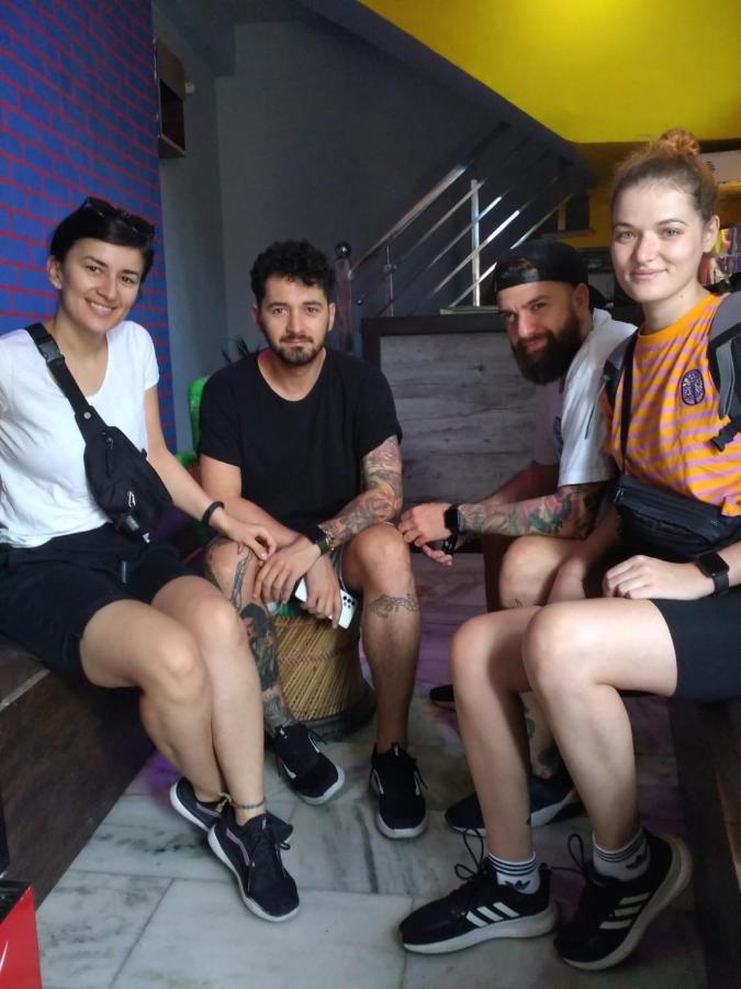 Big Brother Hostel Hotel Agra  Dış mekan fotoğraf
