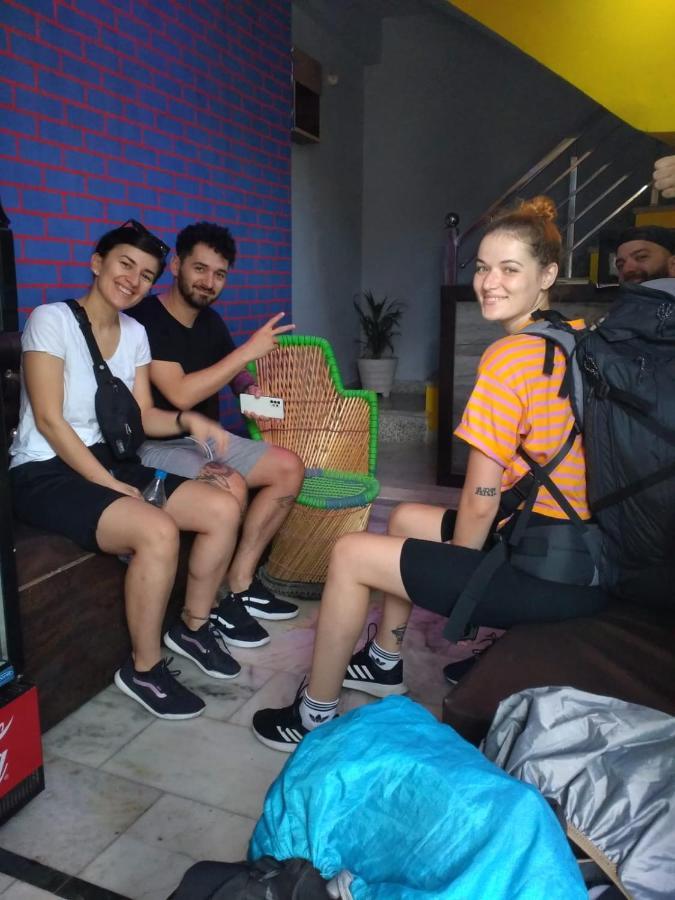Big Brother Hostel Hotel Agra  Dış mekan fotoğraf