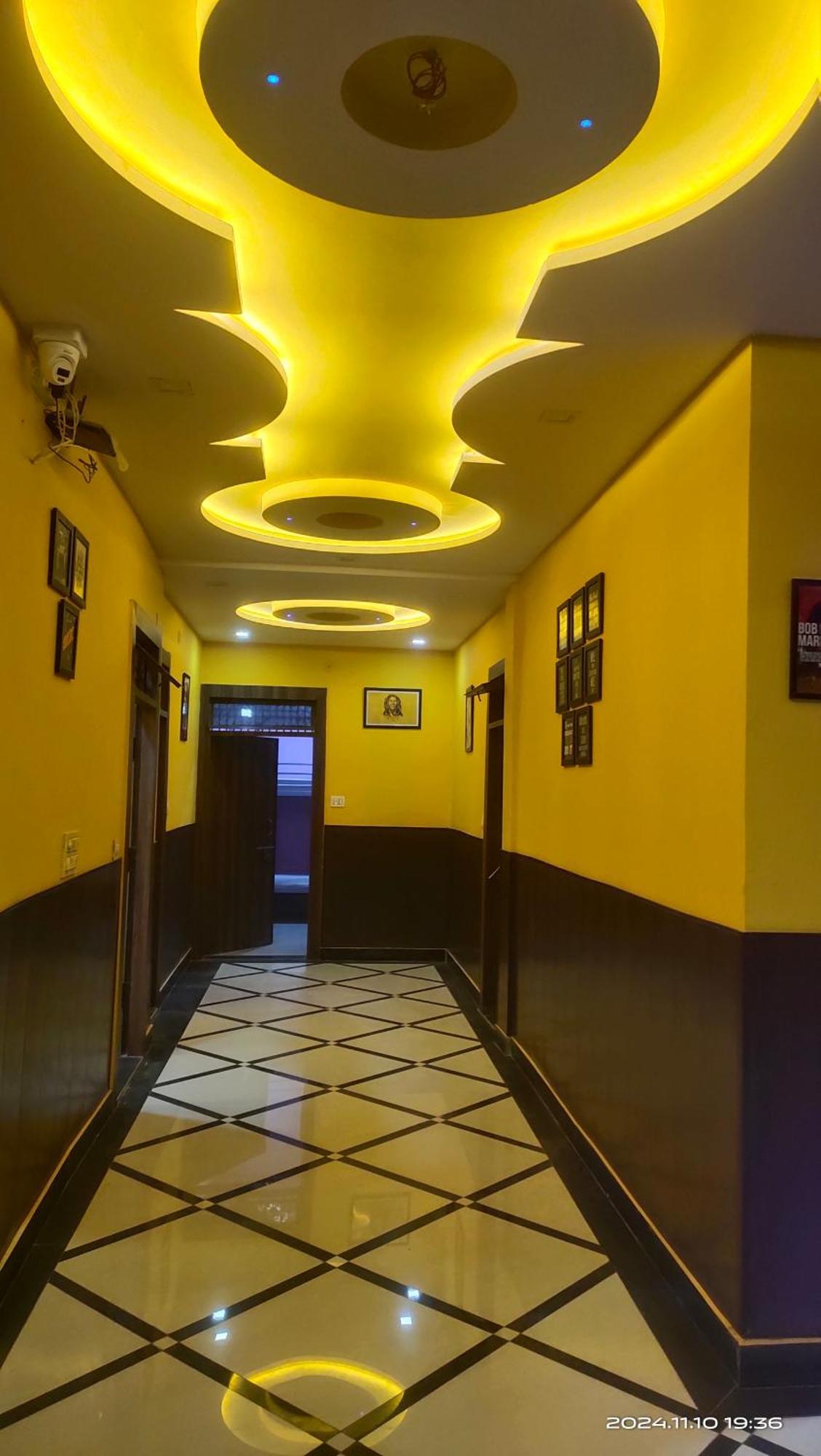Big Brother Hostel Hotel Agra  Dış mekan fotoğraf