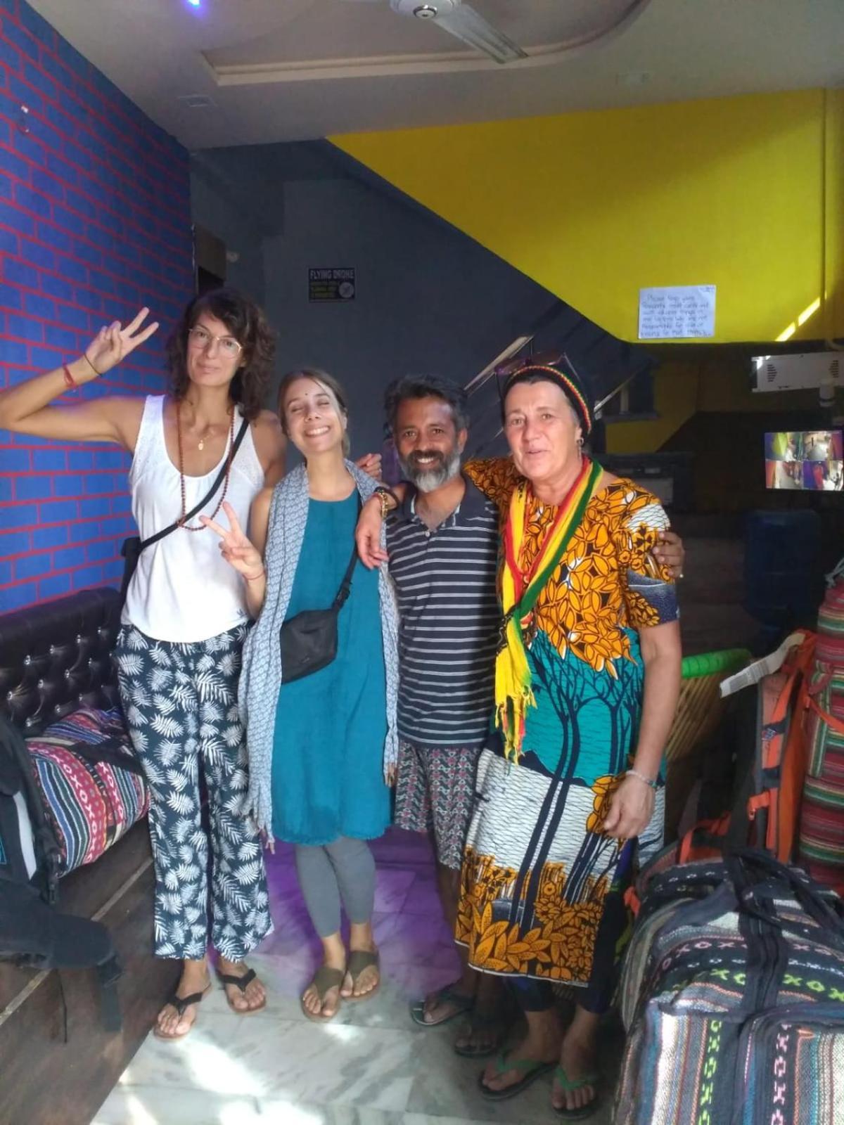 Big Brother Hostel Hotel Agra  Dış mekan fotoğraf