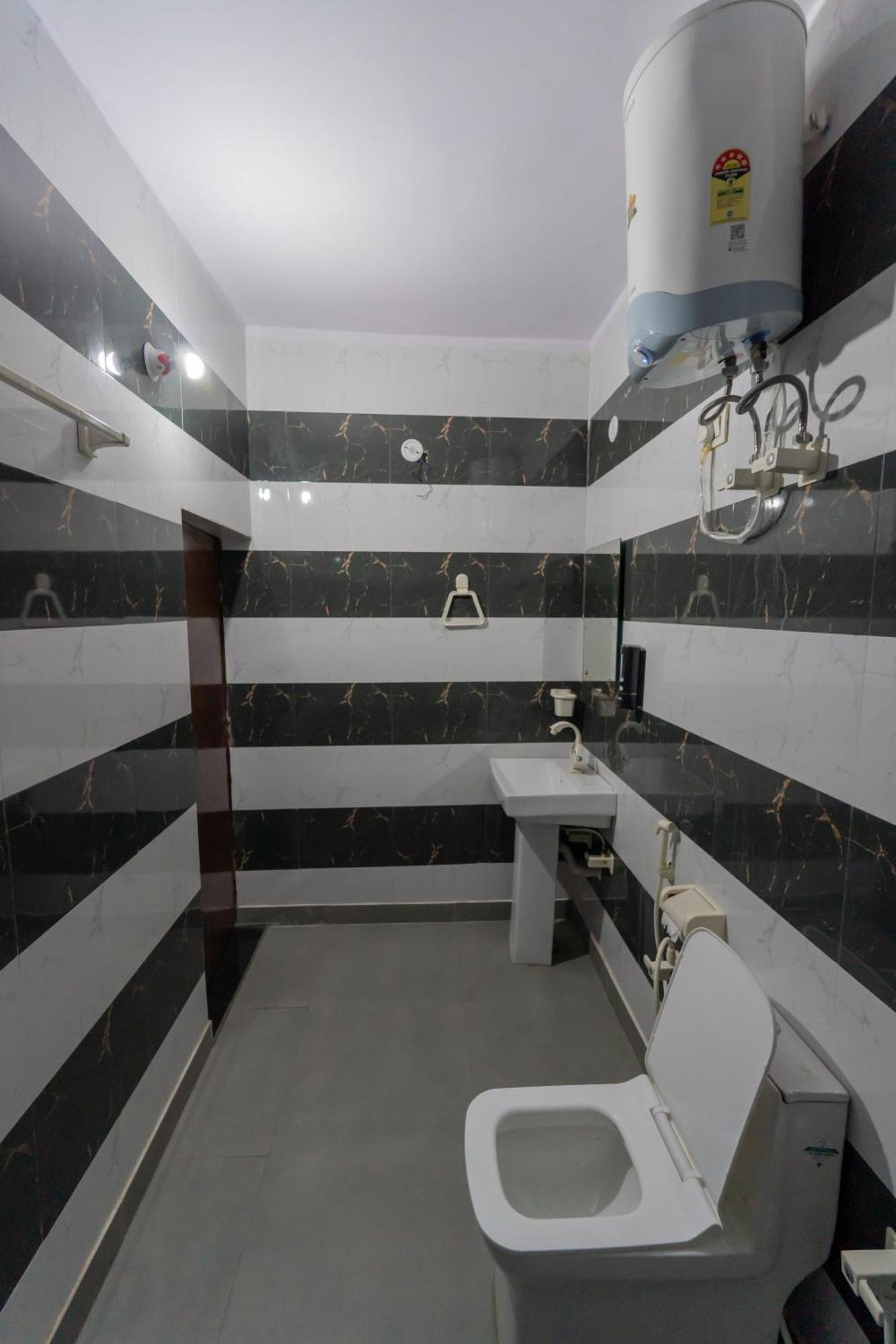 Big Brother Hostel Hotel Agra  Oda fotoğraf