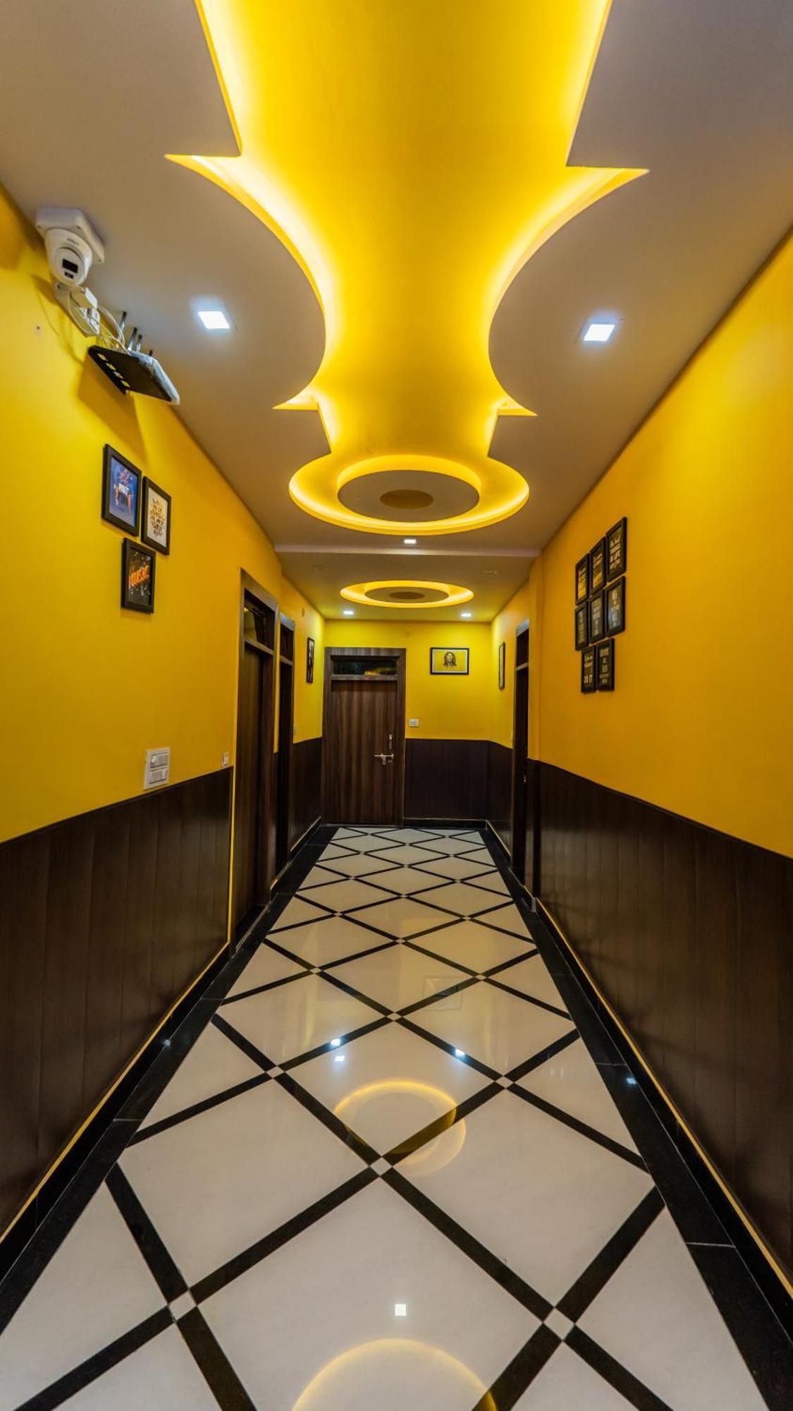 Big Brother Hostel Hotel Agra  Dış mekan fotoğraf
