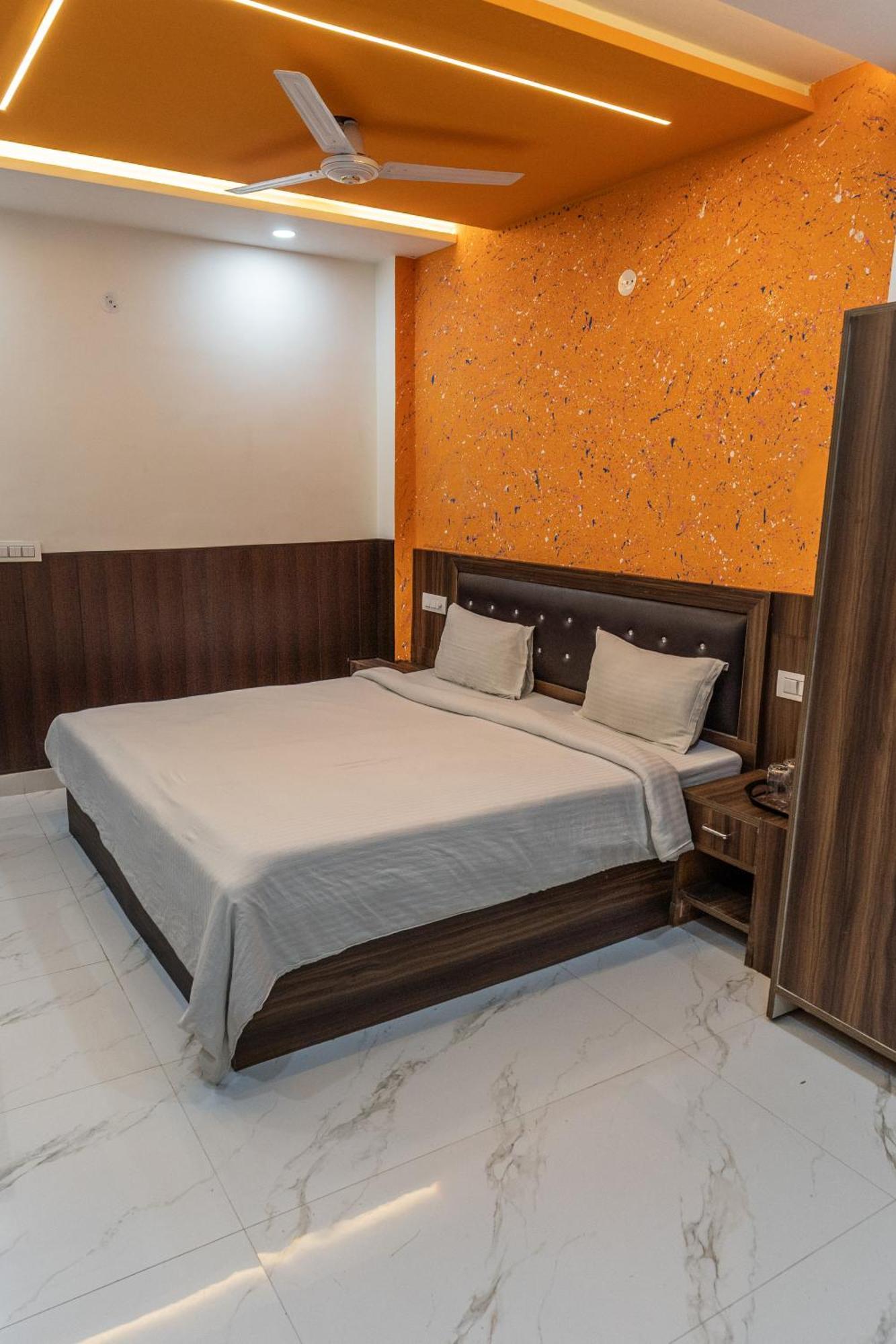Big Brother Hostel Hotel Agra  Oda fotoğraf